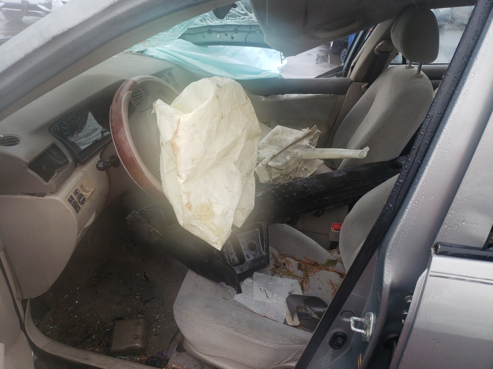 Zdjęcie 5 z aukcji – 2004 TOYOTA COROLLA CE z VIN JTDBR32E942028740