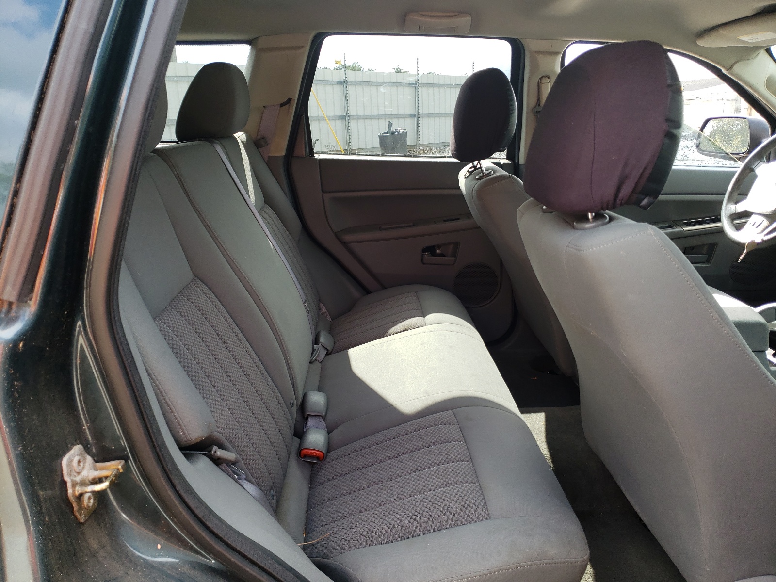 Photo 6 from auction – 2005 JEEP GRAND CHER with VIN 1J4GR48K75C612326