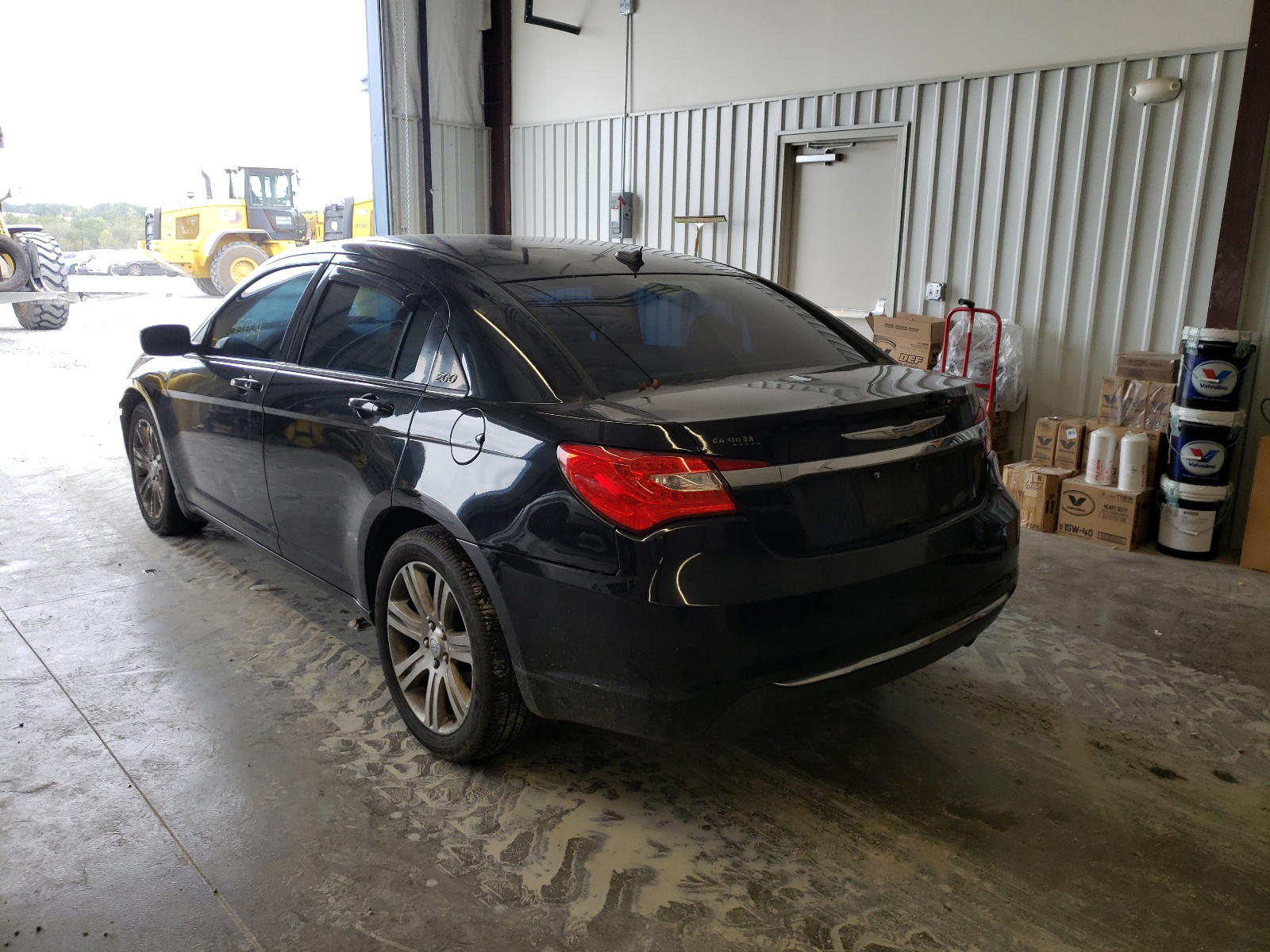 Photo 3 from auction – 2012 CHRYSLER 200 TOURIN with VIN 1C3CCBBB0CN302818