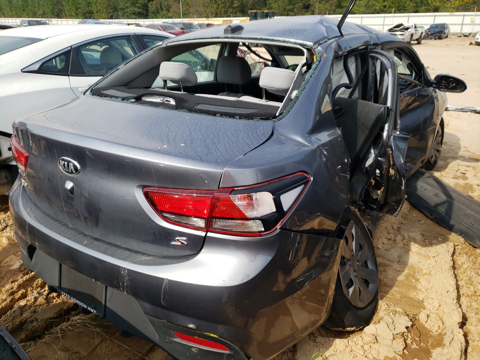 Photo 4 from auction – 2019 KIA RIO S with VIN 3KPA24AB9KE210595