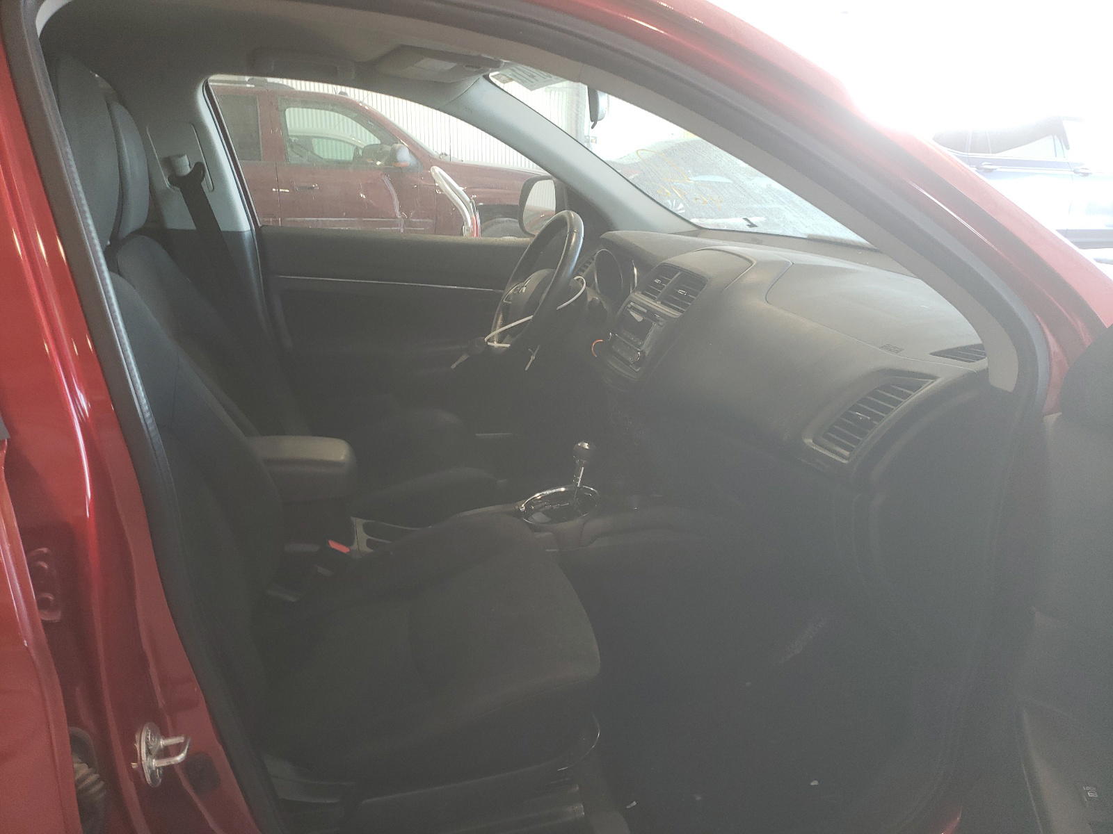 Photo 5 from auction – 2015 MITSUBISHI OUTLANDER with VIN 4A4AP3AU6FE024696