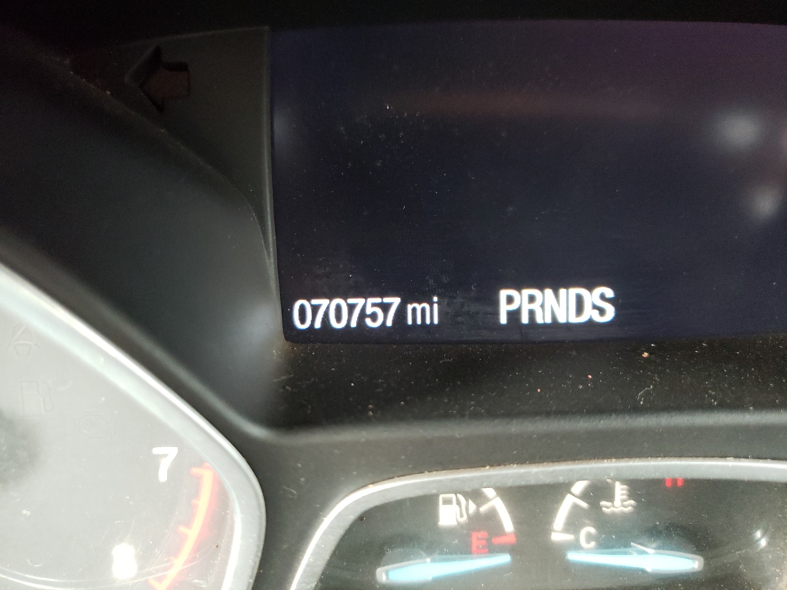 Photo 8 from auction – 2017 FORD ESCAPE SE with VIN 1FMCU0GD3HUA99312
