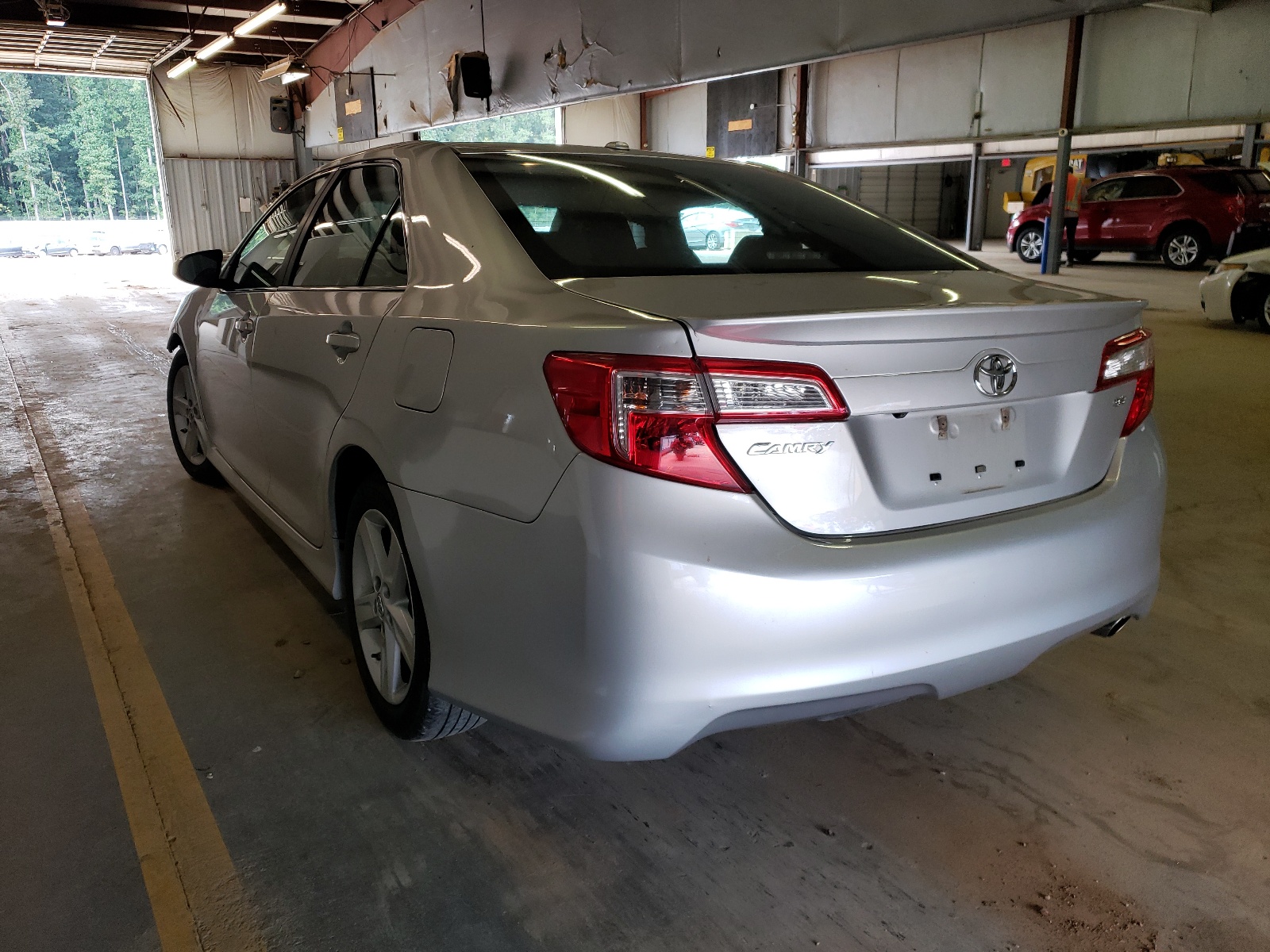Photo 3 from auction – 2014 TOYOTA CAMRY L with VIN 4T1BF1FKXEU829904