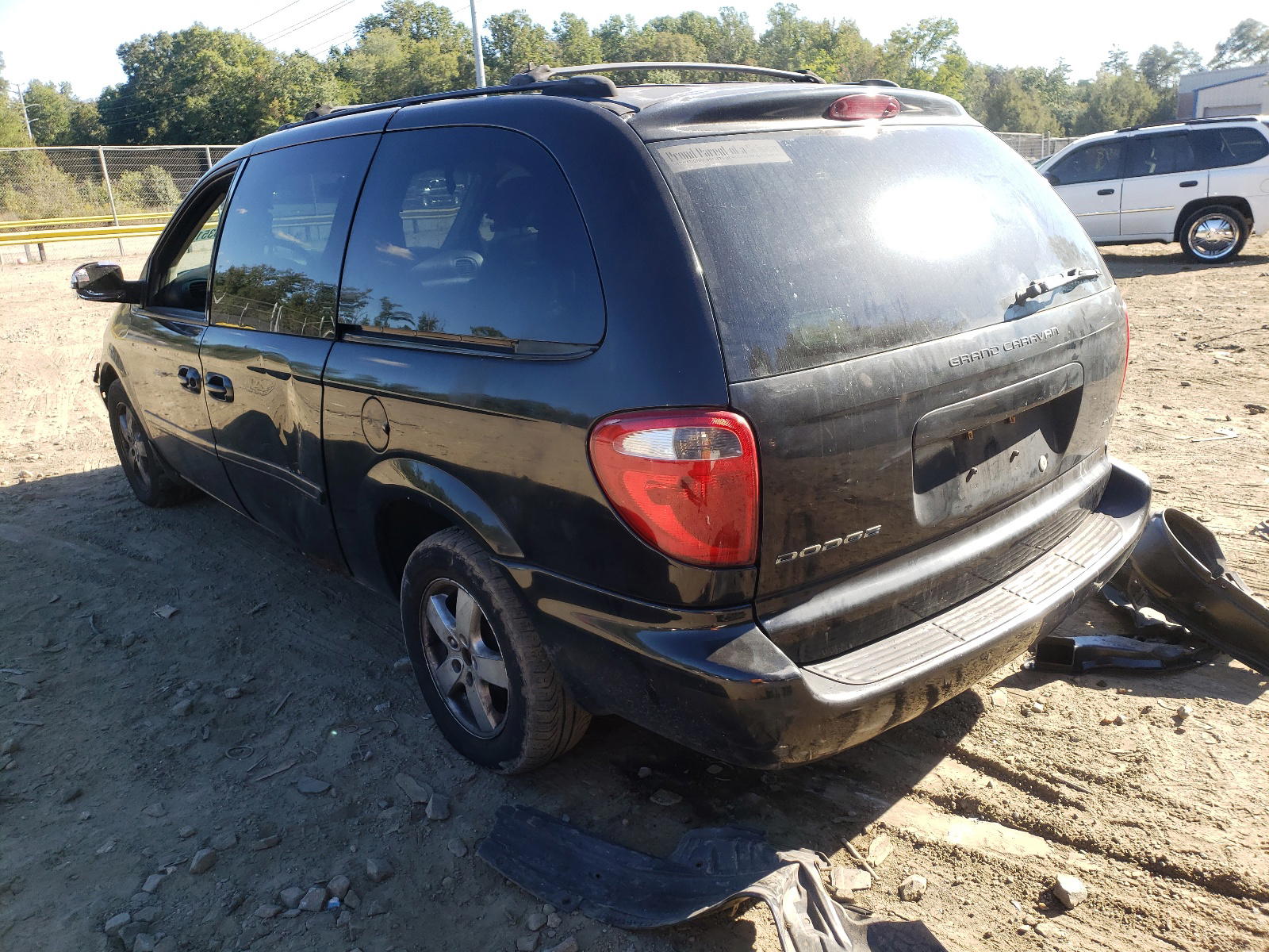 Photo 3 from auction – 2005 DODGE GRAND CARA with VIN 2D4GP44LX5R449062
