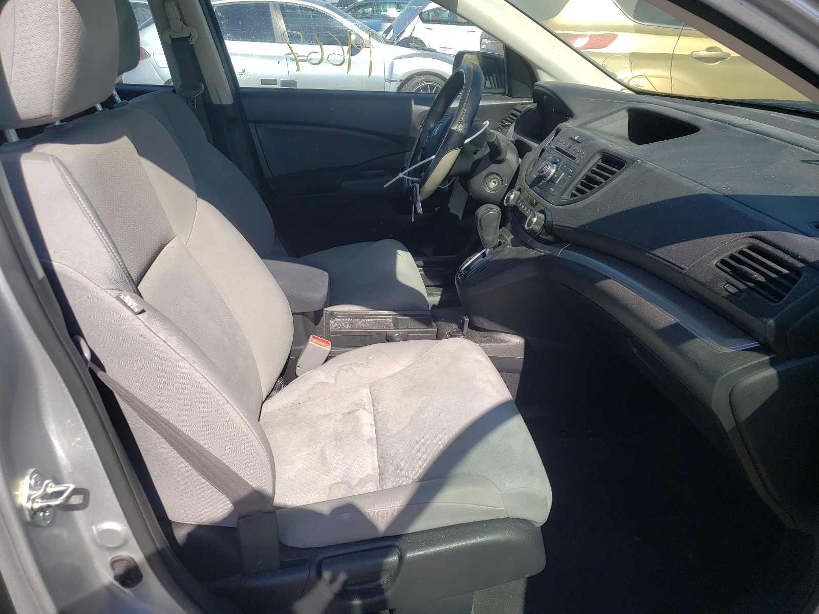 Photo 5 from auction – 2015 HONDA CR-V LX with VIN 3CZRM3H33FG703988