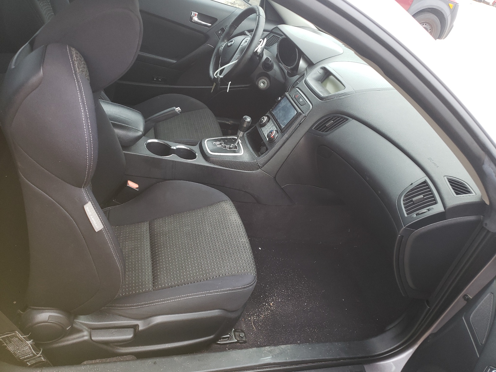Photo 5 from auction – 2010 HYUNDAI GENESIS CO with VIN KMHHT6KD5AU035121