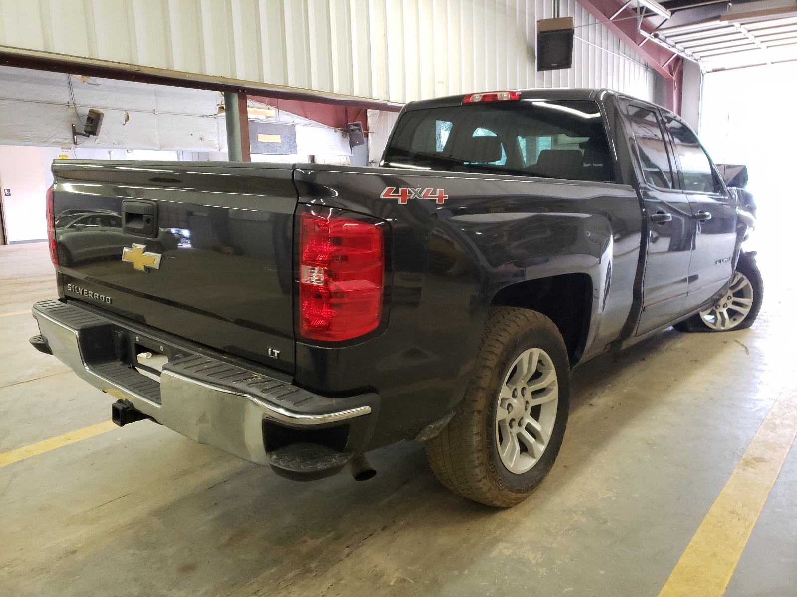 Photo 4 from auction – 2016 CHEVROLET SILVERADO with VIN 1GCVKREC5GZ233174