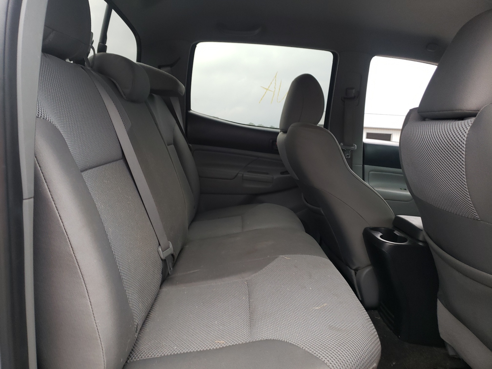 Photo 6 from auction – 2012 TOYOTA TACOMA DOU with VIN 3TMMU4FN5CM047686