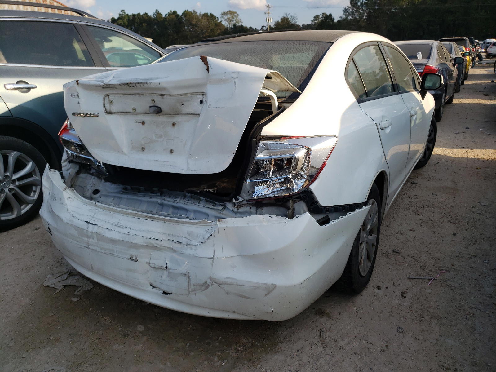 Photo 4 from auction – 2012 HONDA CIVIC LX with VIN 19XFB2F5XCE067199