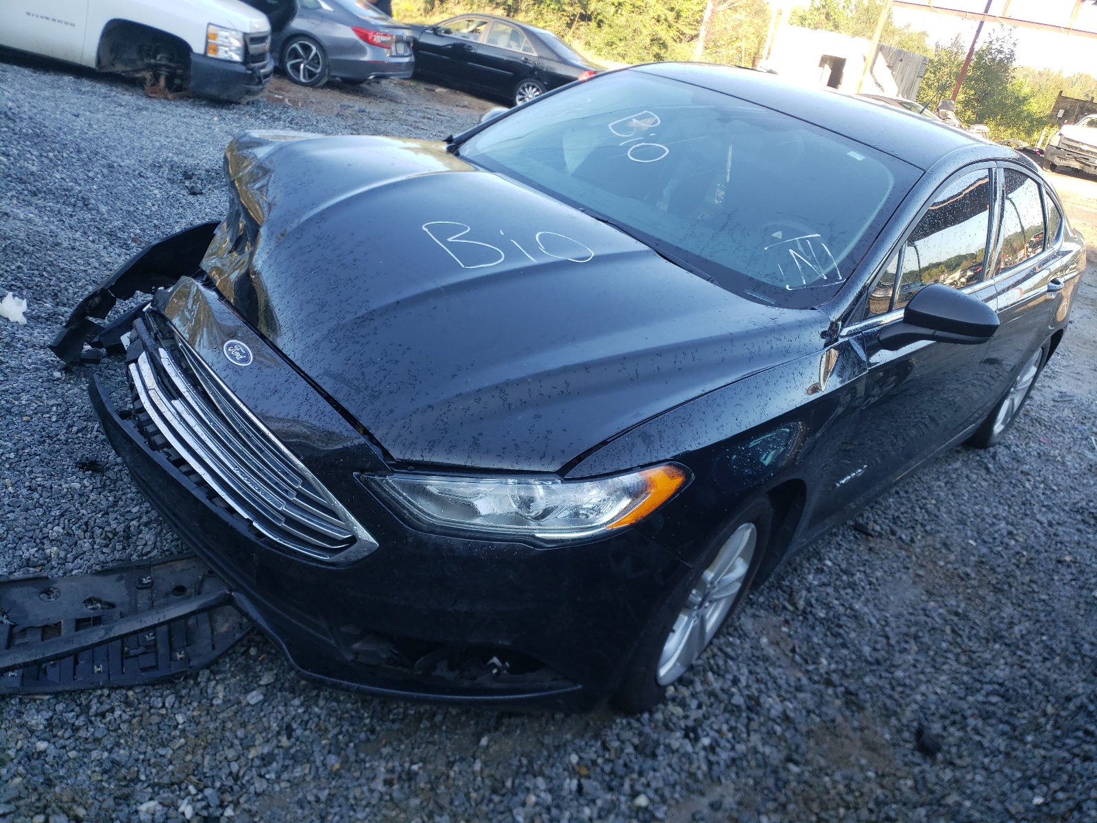Photo 2 from auction – 2018 FORD FUSION S with VIN 3FA6P0LU1JR140294