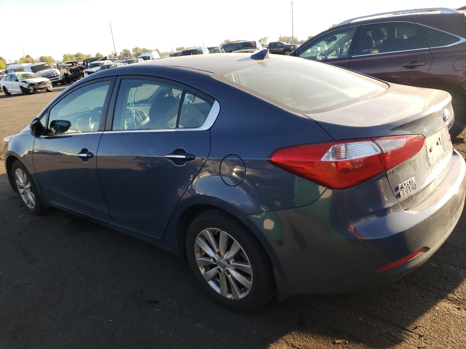 Photo 3 from auction – 2014 KIA FORTE EX with VIN KNAFX4A83E5206583