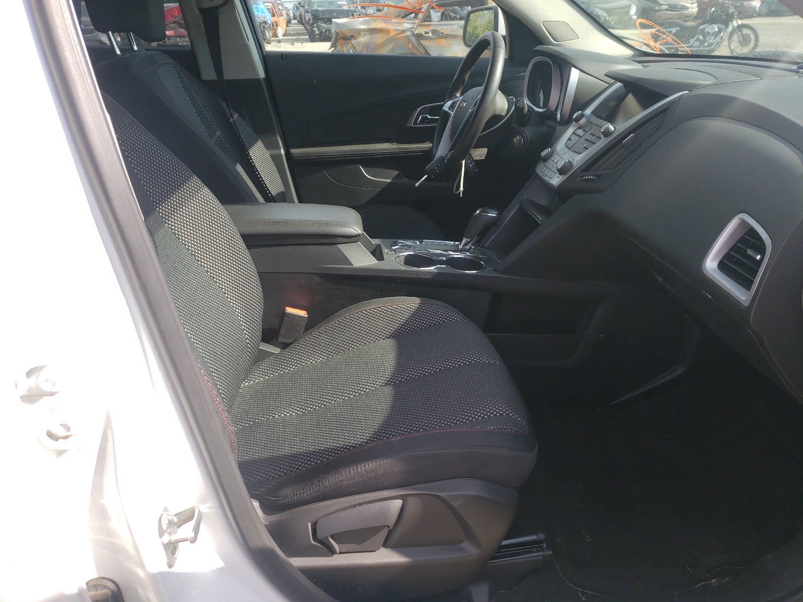Photo 5 from auction – 2017 CHEVROLET EQUINOX LT with VIN 2GNALCEKXH1535674