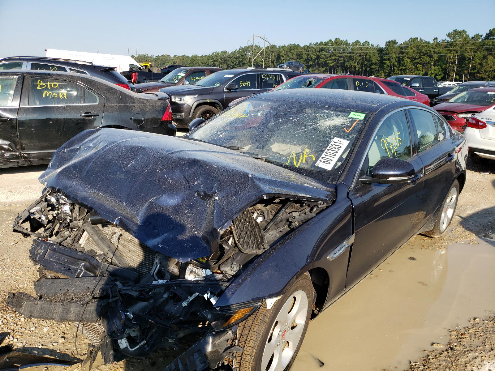 Photo 2 from auction – 2017 JAGUAR XE with VIN SAJAR4BG8HA960766