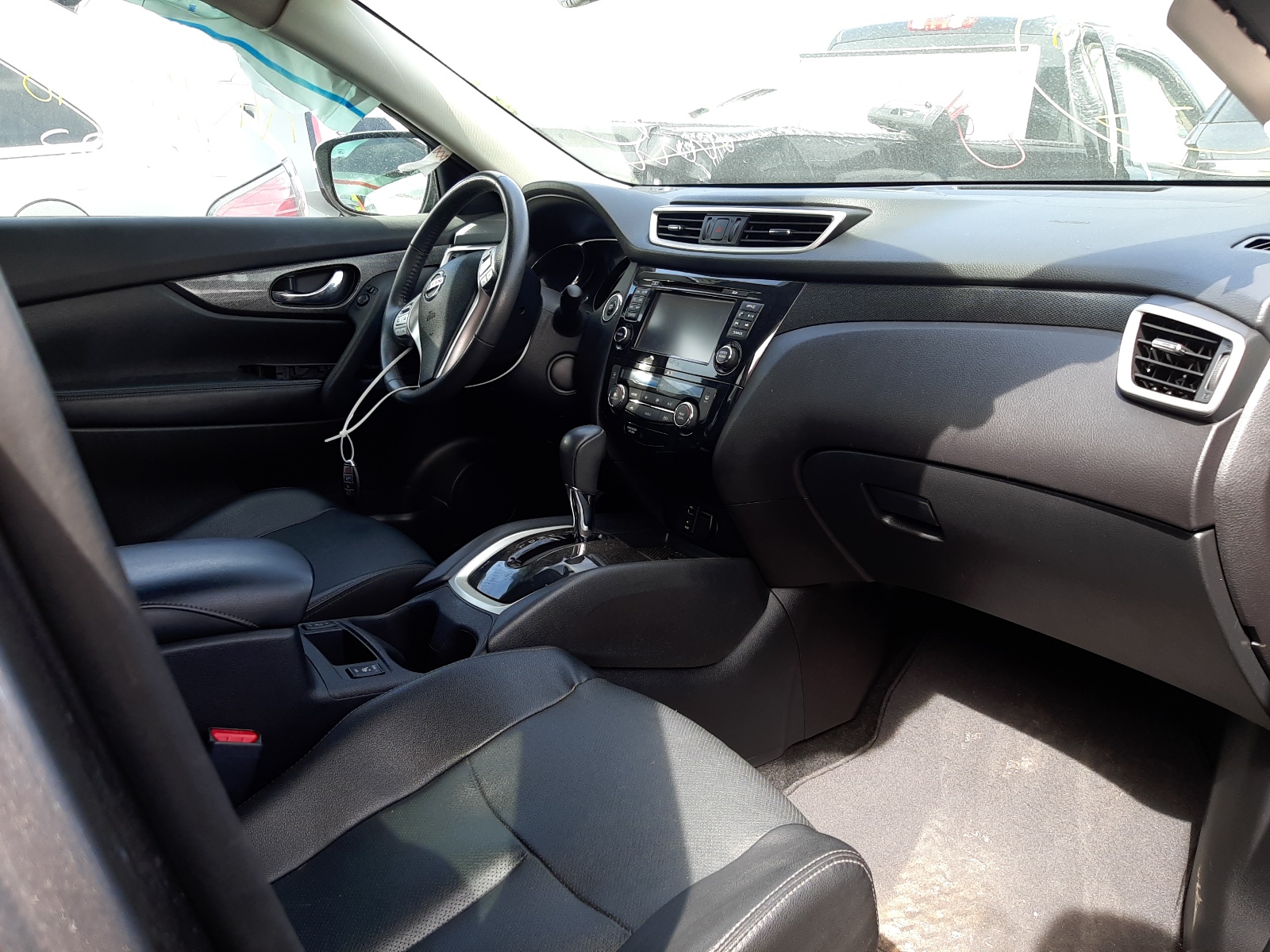 Photo 5 from auction – 2016 NISSAN ROGUE S with VIN 5N1AT2MT1GC831958
