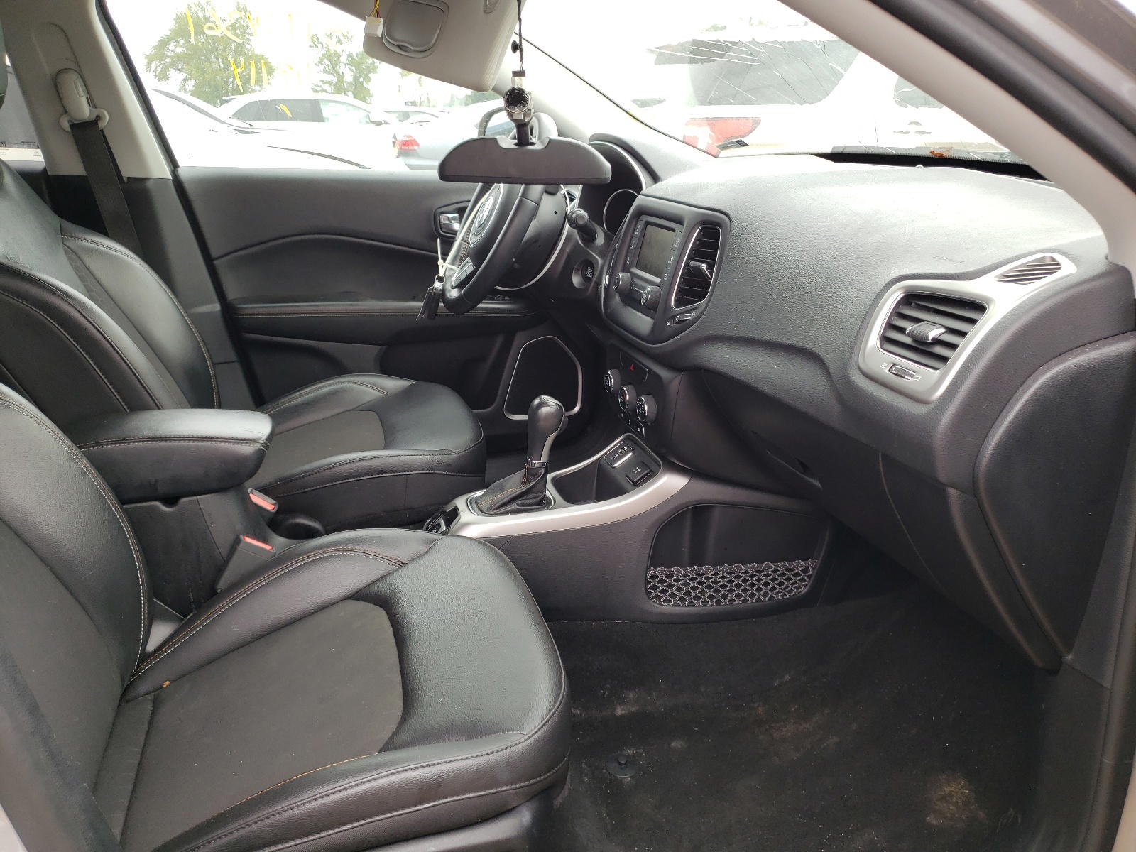 Photo 5 from auction – 2018 JEEP COMPASS LA with VIN 3C4NJCBB7JT272388