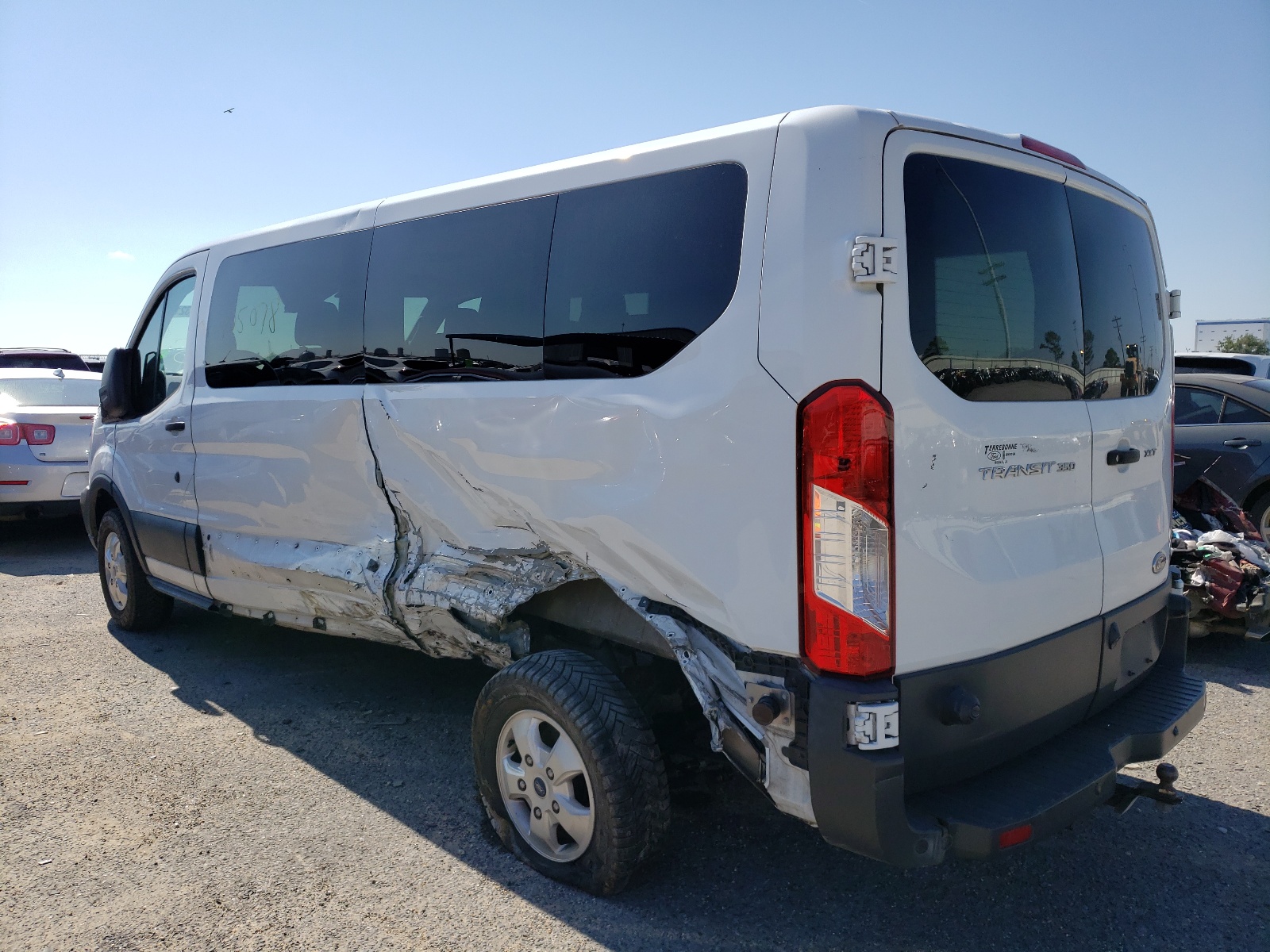 Photo 3 from auction – 2018 FORD TRANSIT T- with VIN 1FBZX2YM5JKA69850
