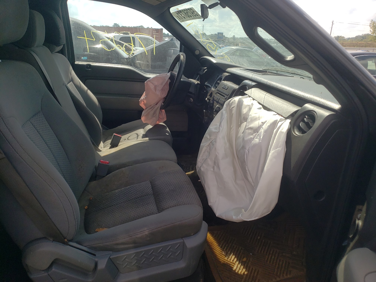 Photo 5 from auction – 2014 FORD F150 SUPER with VIN 1FTFW1CF6EKE25426