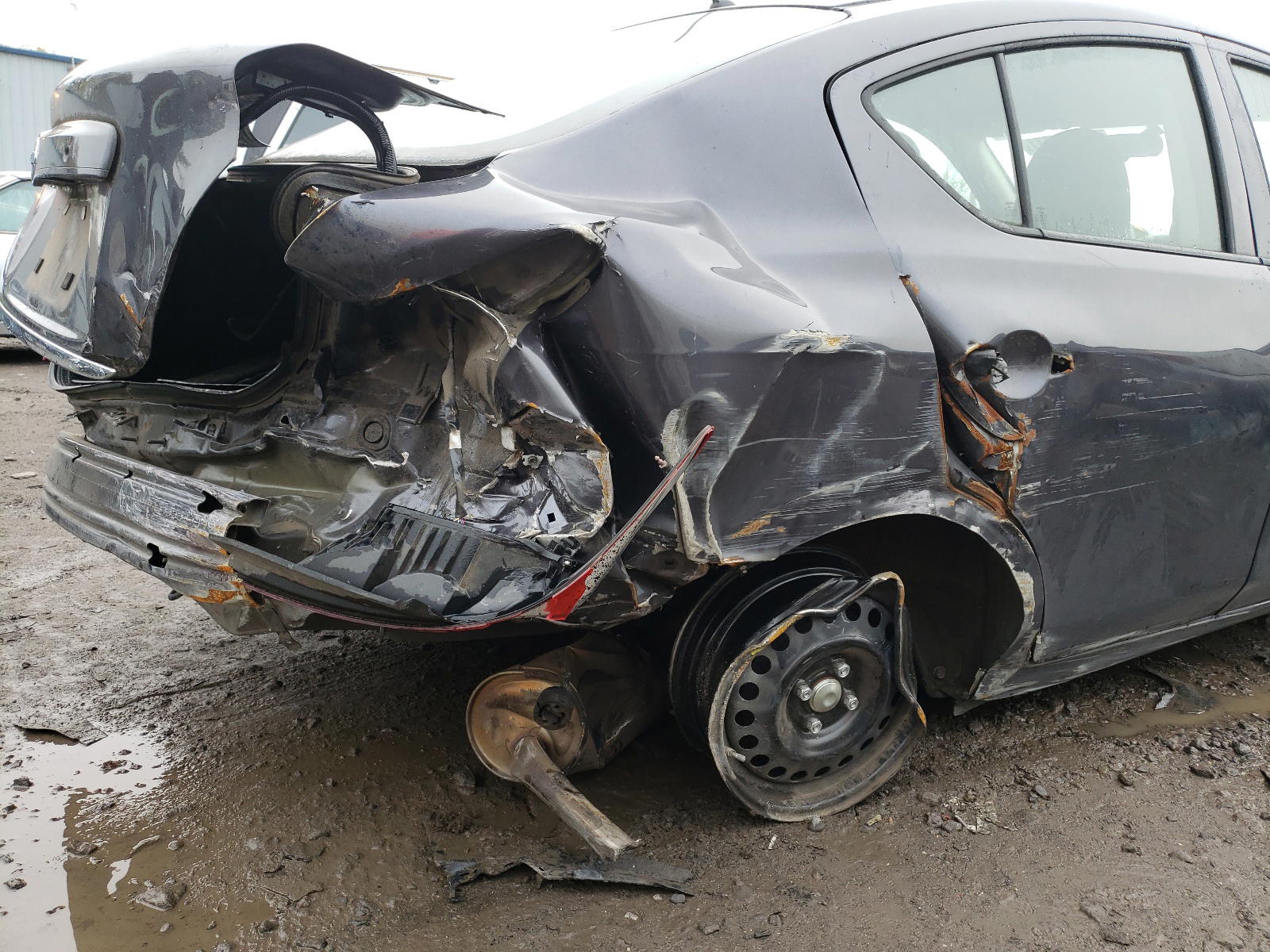 Photo 9 from auction – 2015 NISSAN VERSA S with VIN 3N1CN7AP2FL878742