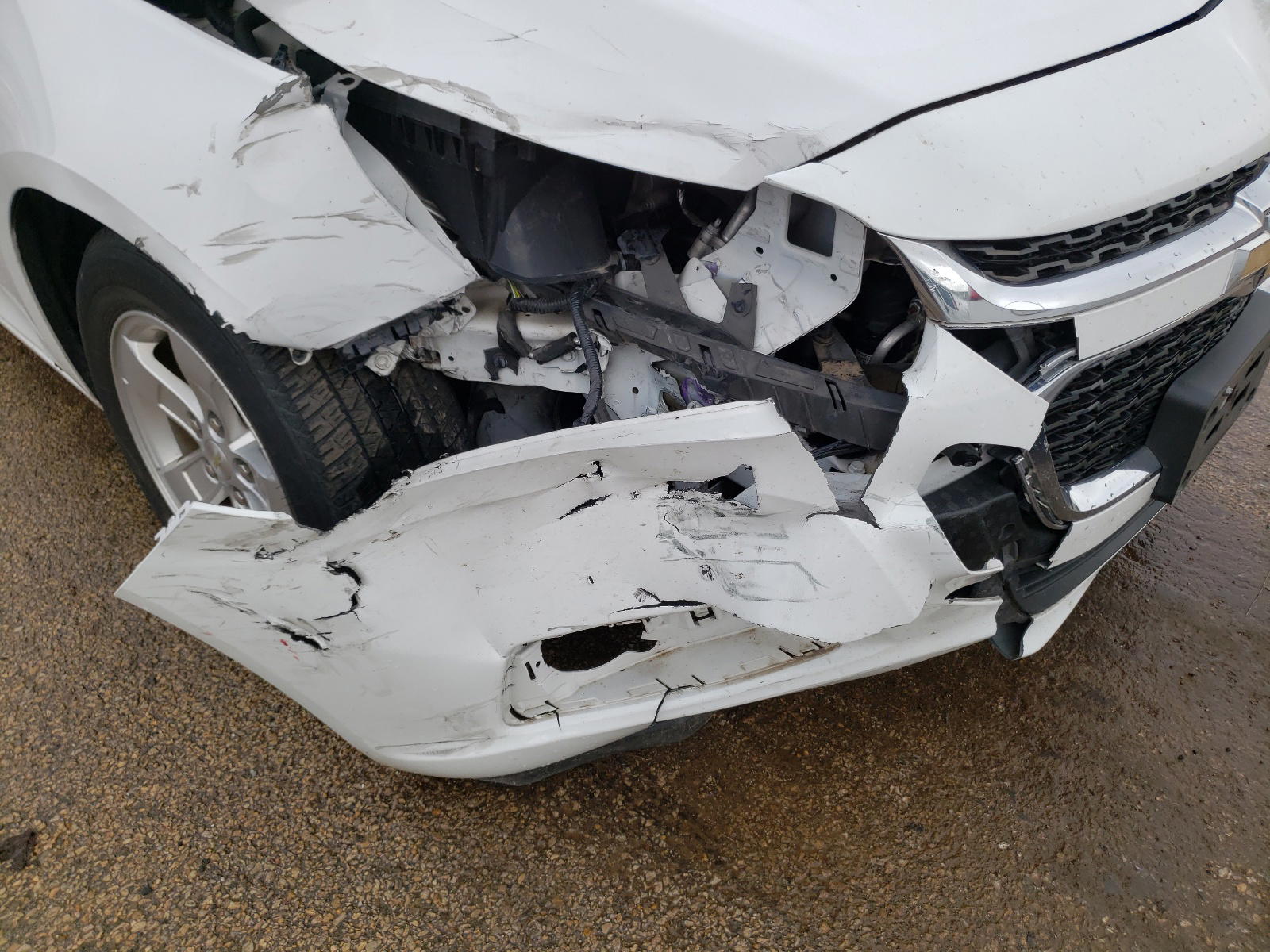Photo 9 from auction – 2014 CHEVROLET MALIBU LS with VIN 1G11B5SL4EF212013