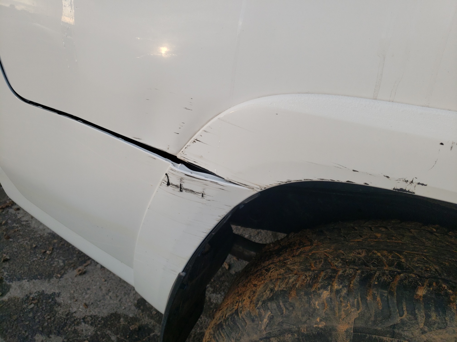 Photo 9 from auction – 2016 TOYOTA 4RUNNER SR with VIN JTEBU5JR6G5346165