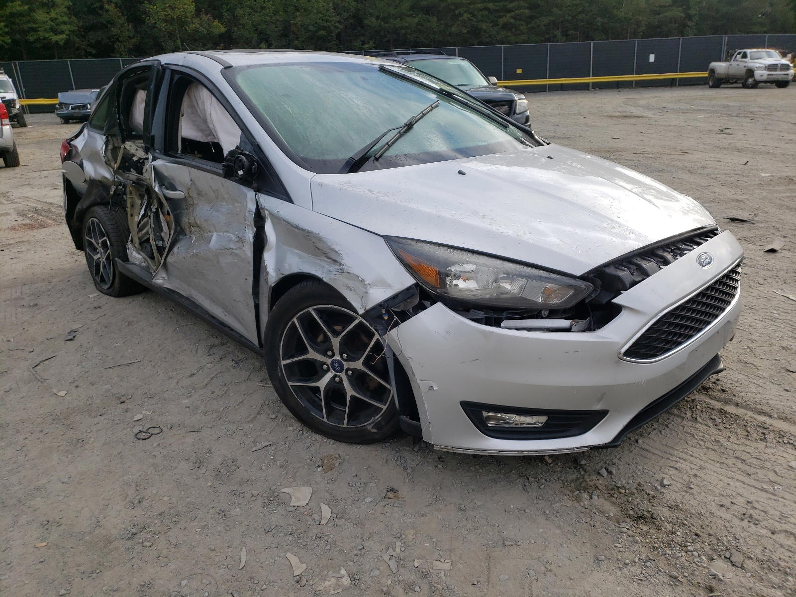 FORD FOCUS SEL 2017 with VIN 1FADP3H26HL220053 - Photo from auction