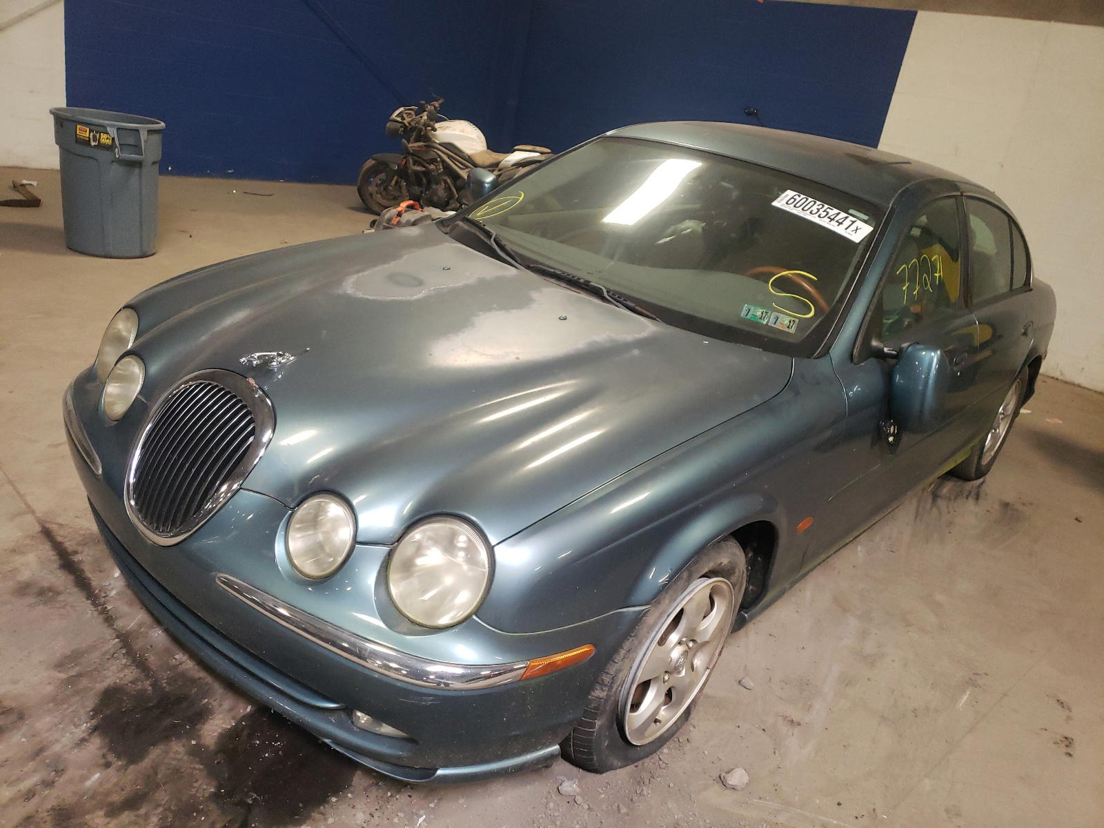 Photo 2 from auction – 2001 JAGUAR S-TYPE with VIN SAJDA01N91FM08943