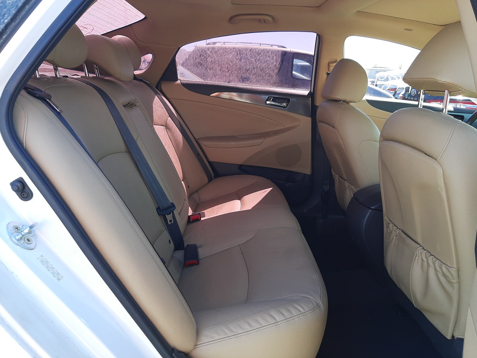 Photo 6 from auction – 2015 HYUNDAI SONATA HYB with VIN KMHEC4A47FA120706