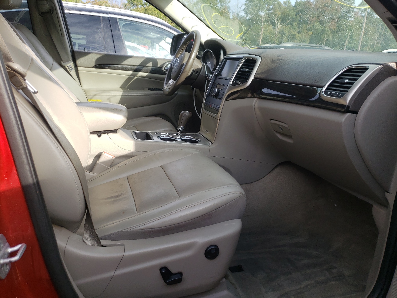 Photo 5 from auction – 2011 JEEP GRAND CHER with VIN 1J4RS4GG6BC545272