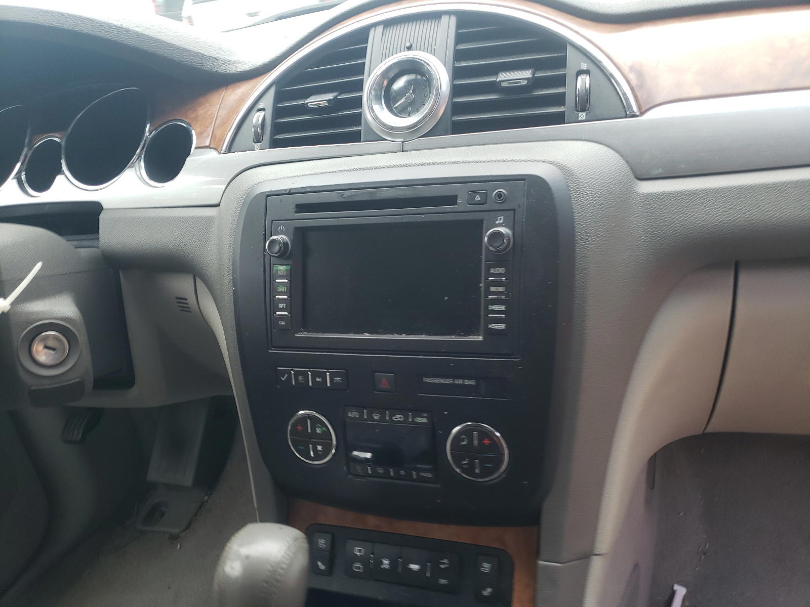 Photo 9 from auction – 2010 BUICK ENCLAVE CX with VIN 5GALRCED0AJ139400
