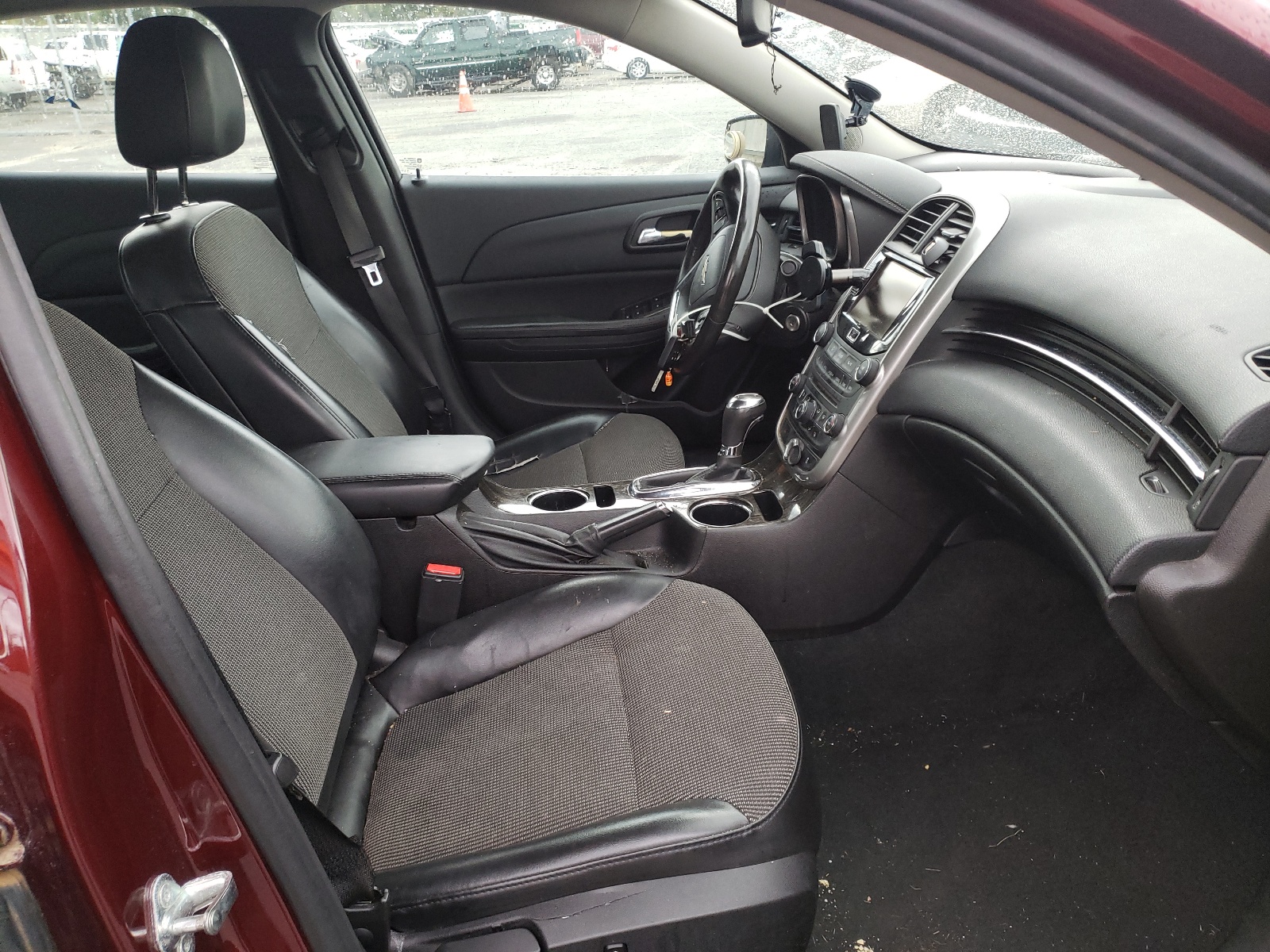 Photo 5 from auction – 2015 CHEVROLET MALIBU 2LT with VIN 1G11D5SL1FF250360