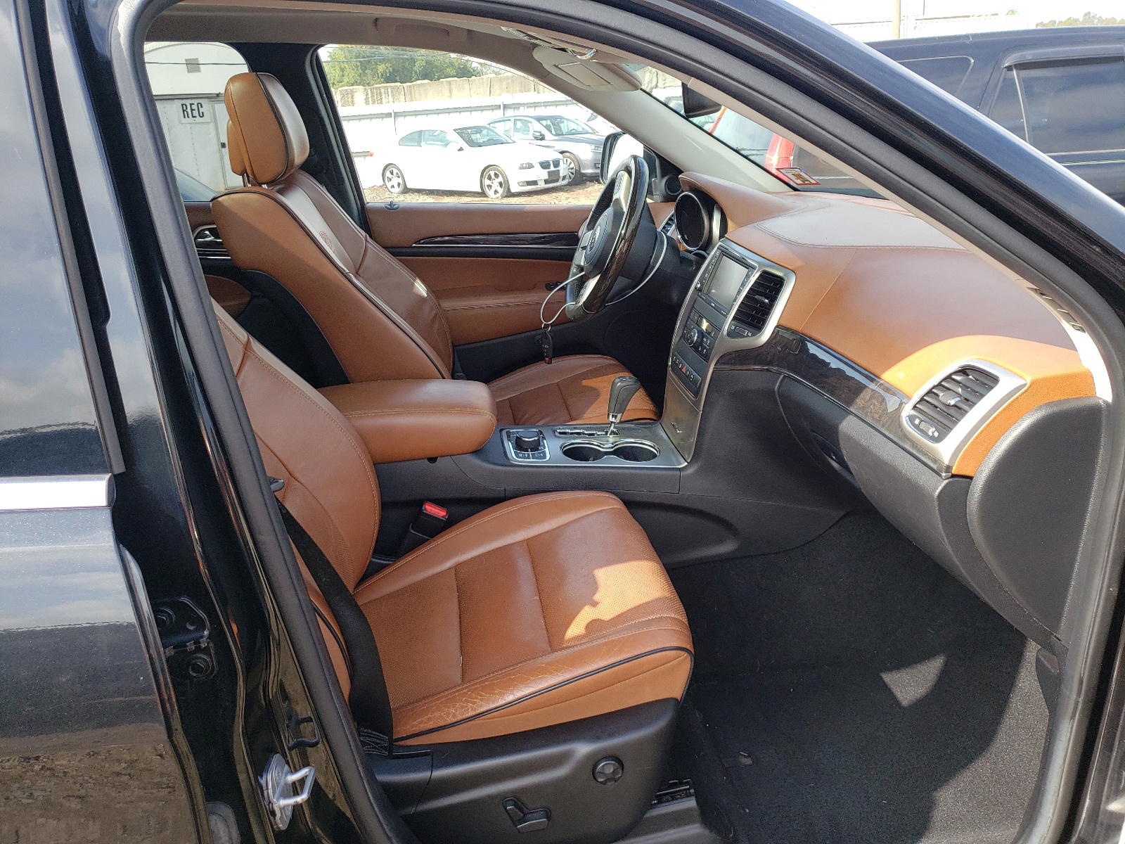 Photo 5 from auction – 2012 JEEP GRAND CHER with VIN 1C4RJFCTXCC158104