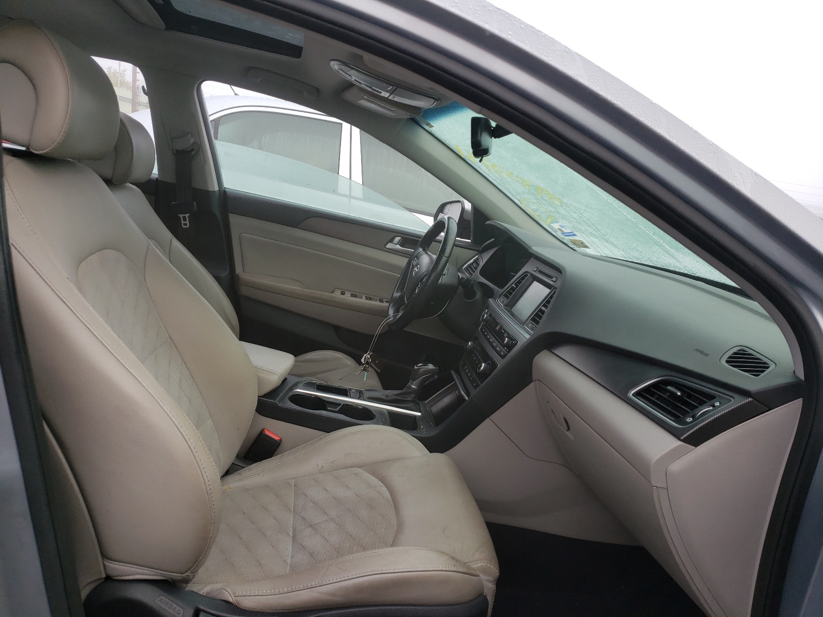 Photo 5 from auction – 2017 HYUNDAI SONATA SPO with VIN 5NPE34AF3HH453910