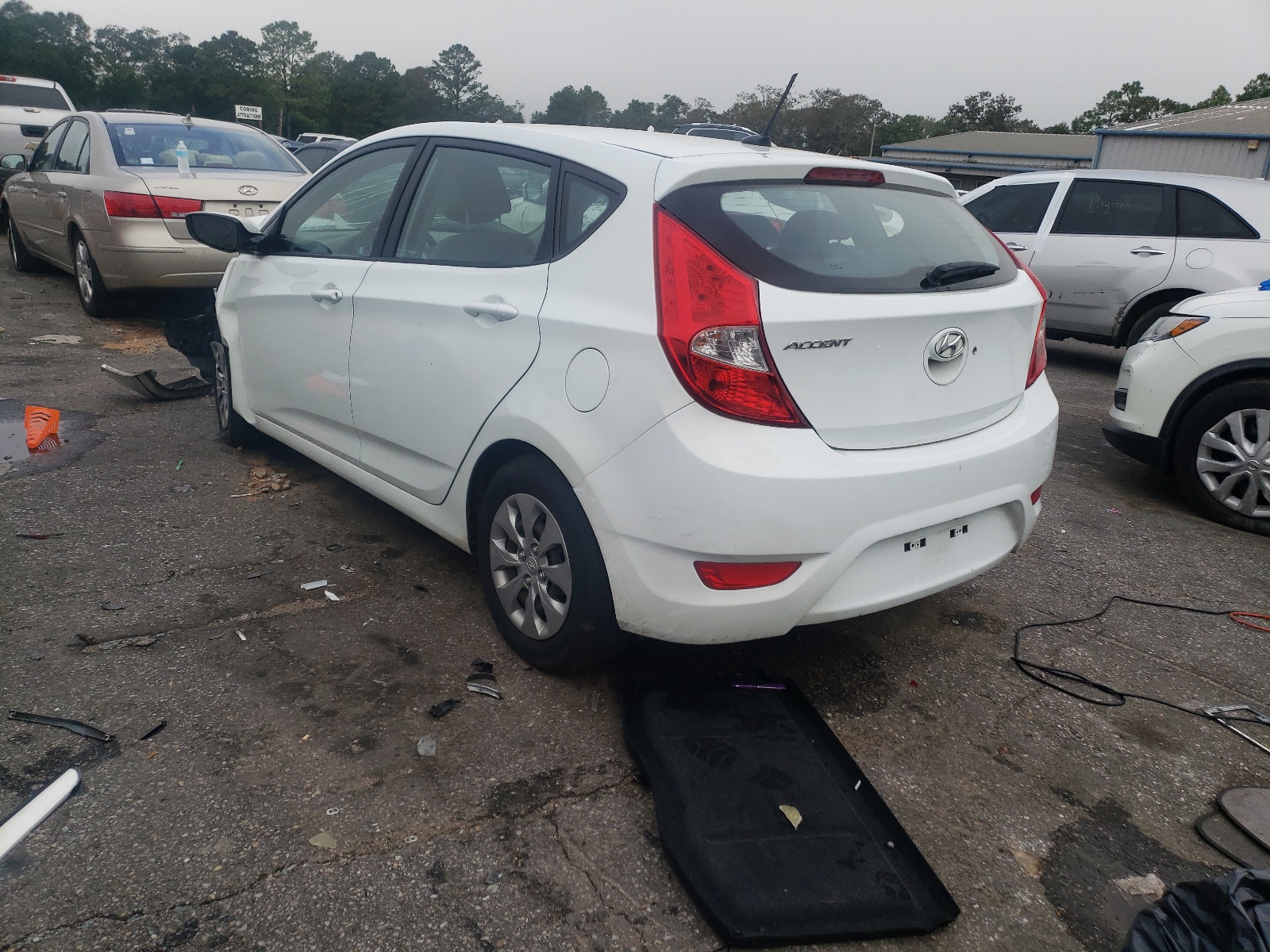 Photo 3 from auction – 2017 HYUNDAI ACCENT SE with VIN KMHCT5AE7HU311680