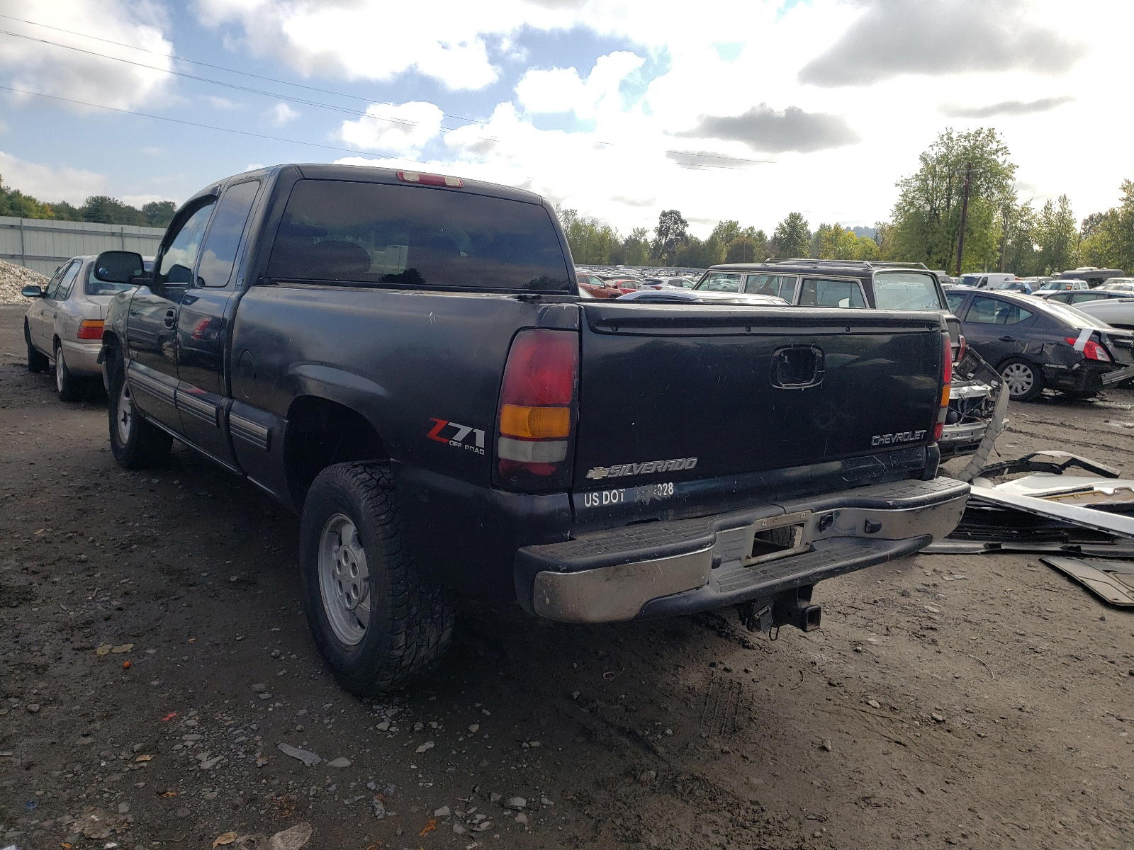 Photo 3 from auction – 2002 CHEVROLET SILVERADO with VIN 2GCEK19V121267921