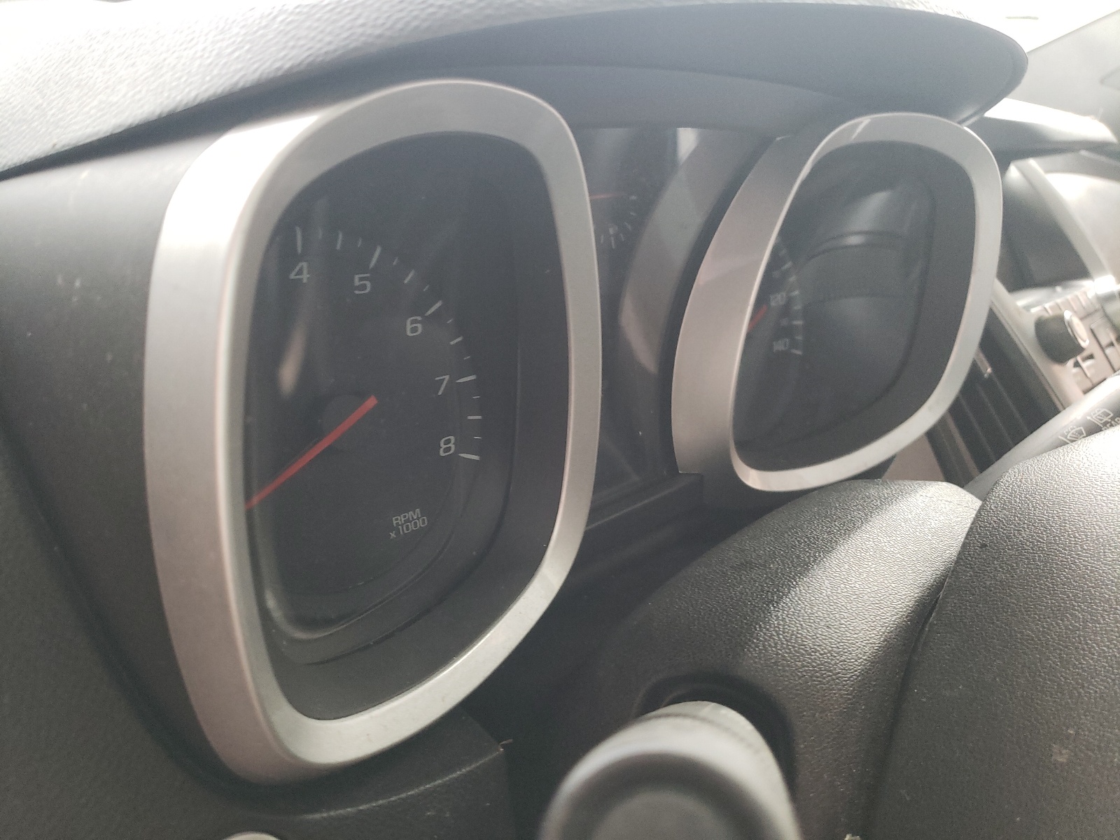 Photo 8 from auction – 2017 CHEVROLET EQUINOX LT with VIN 2GNALCEK2H1577661