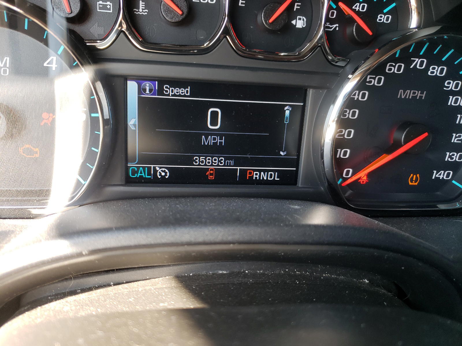 Photo 8 from auction – 2018 CHEVROLET SILVERADO with VIN 3GCUKREC1JG594629
