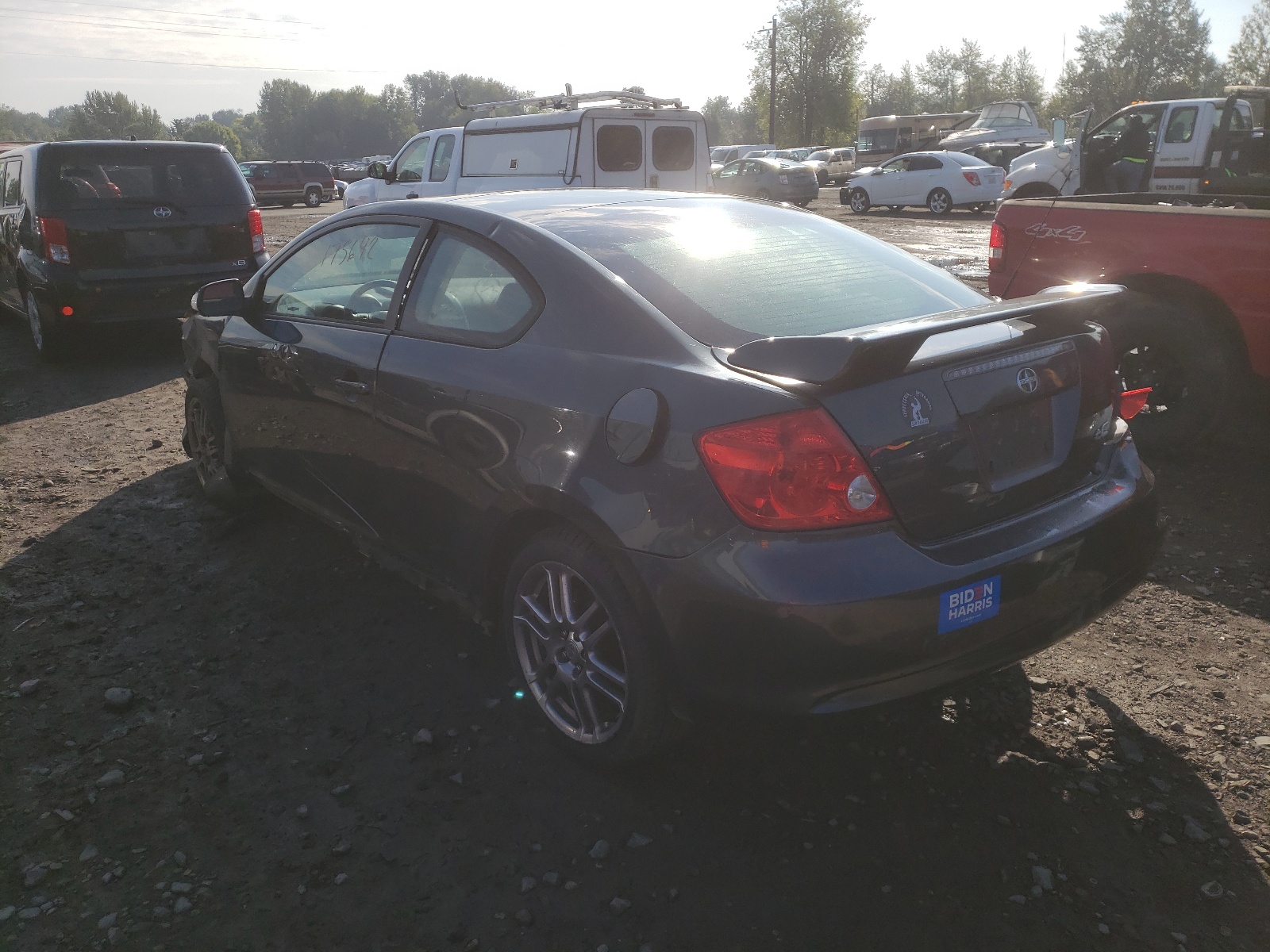 Photo 3 from auction – 2006 TOYOTA SCION TC with VIN JTKDE177060094460