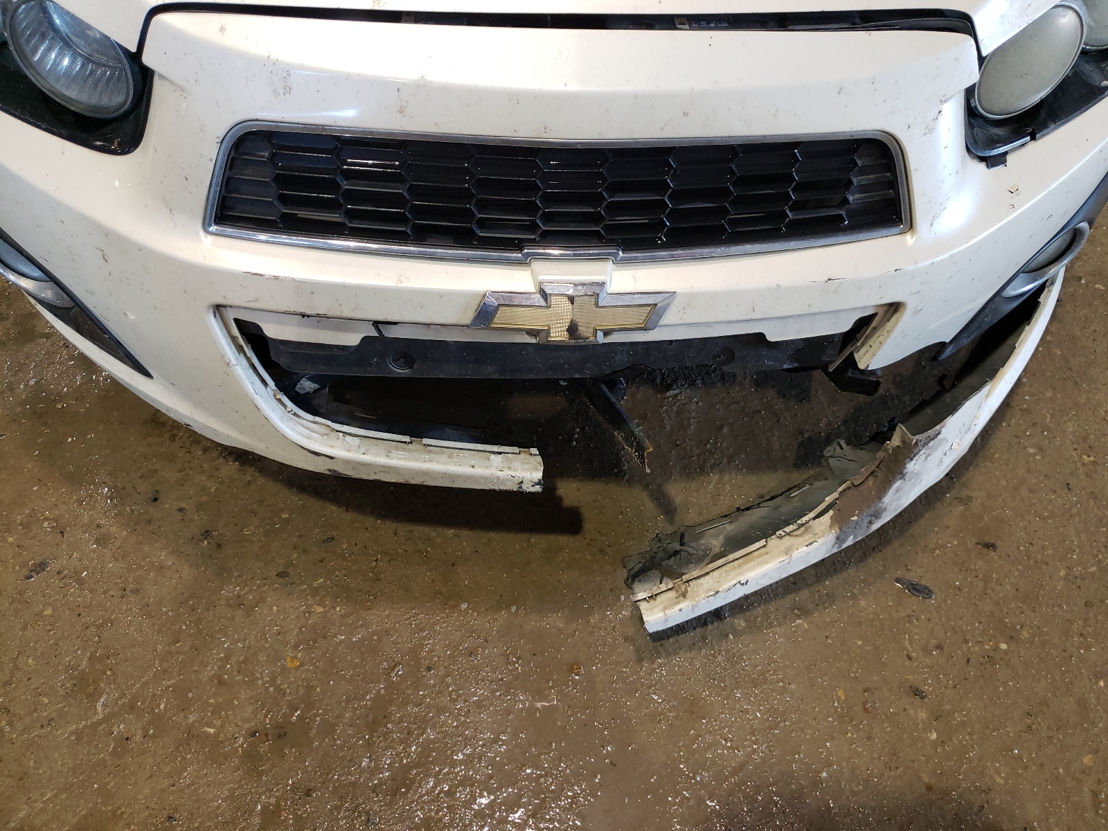 Photo 9 from auction – 2015 CHEVROLET SONIC LTZ with VIN 1G1JE6SB4F4202678