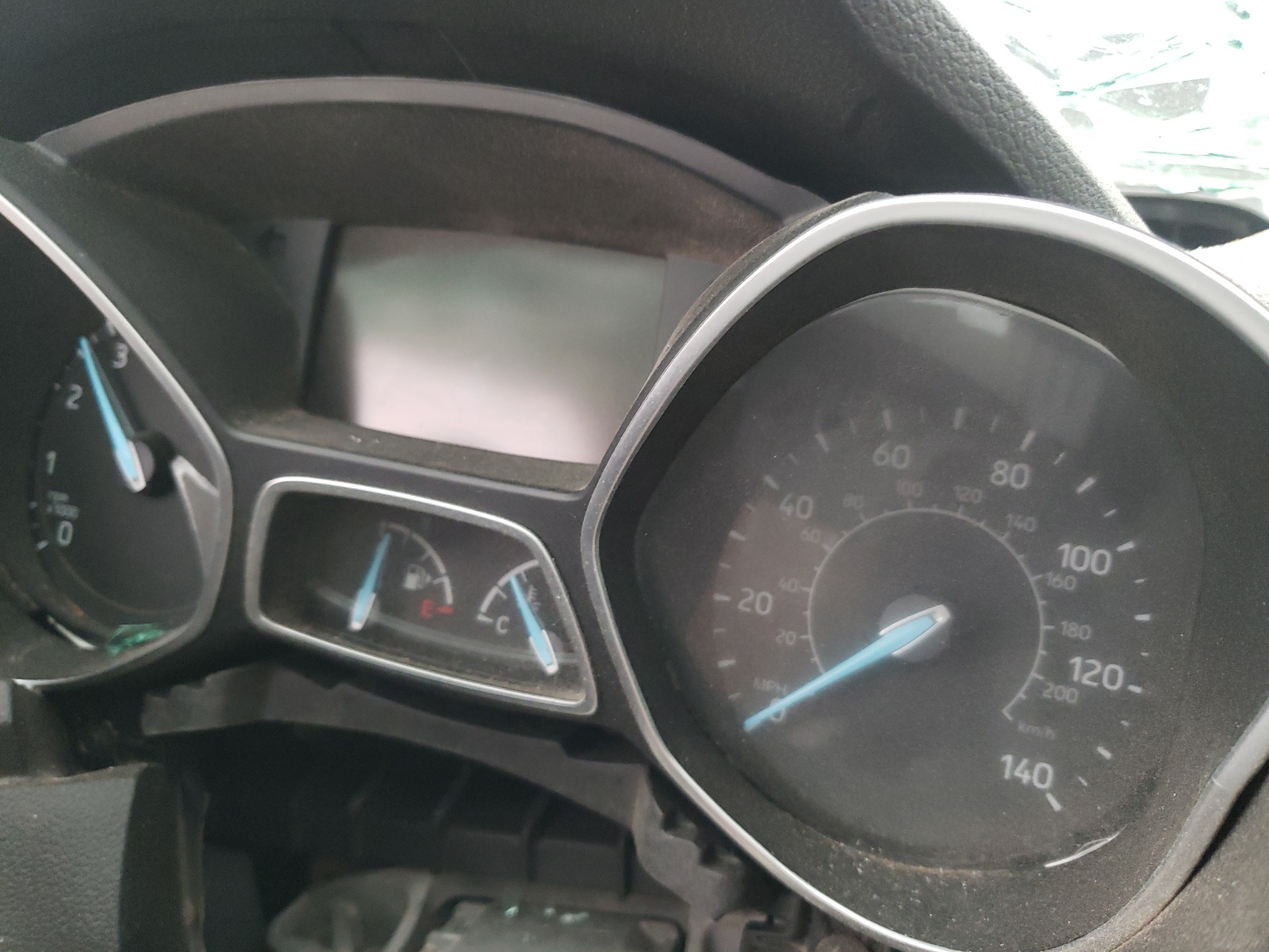 Photo 8 from auction – 2017 FORD ESCAPE TIT with VIN 1FMCU9J98HUA33377