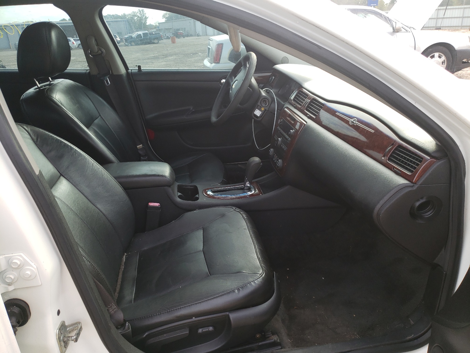 Photo 5 from auction – 2009 CHEVROLET IMPALA 1LT with VIN 2G1WT57K091108019