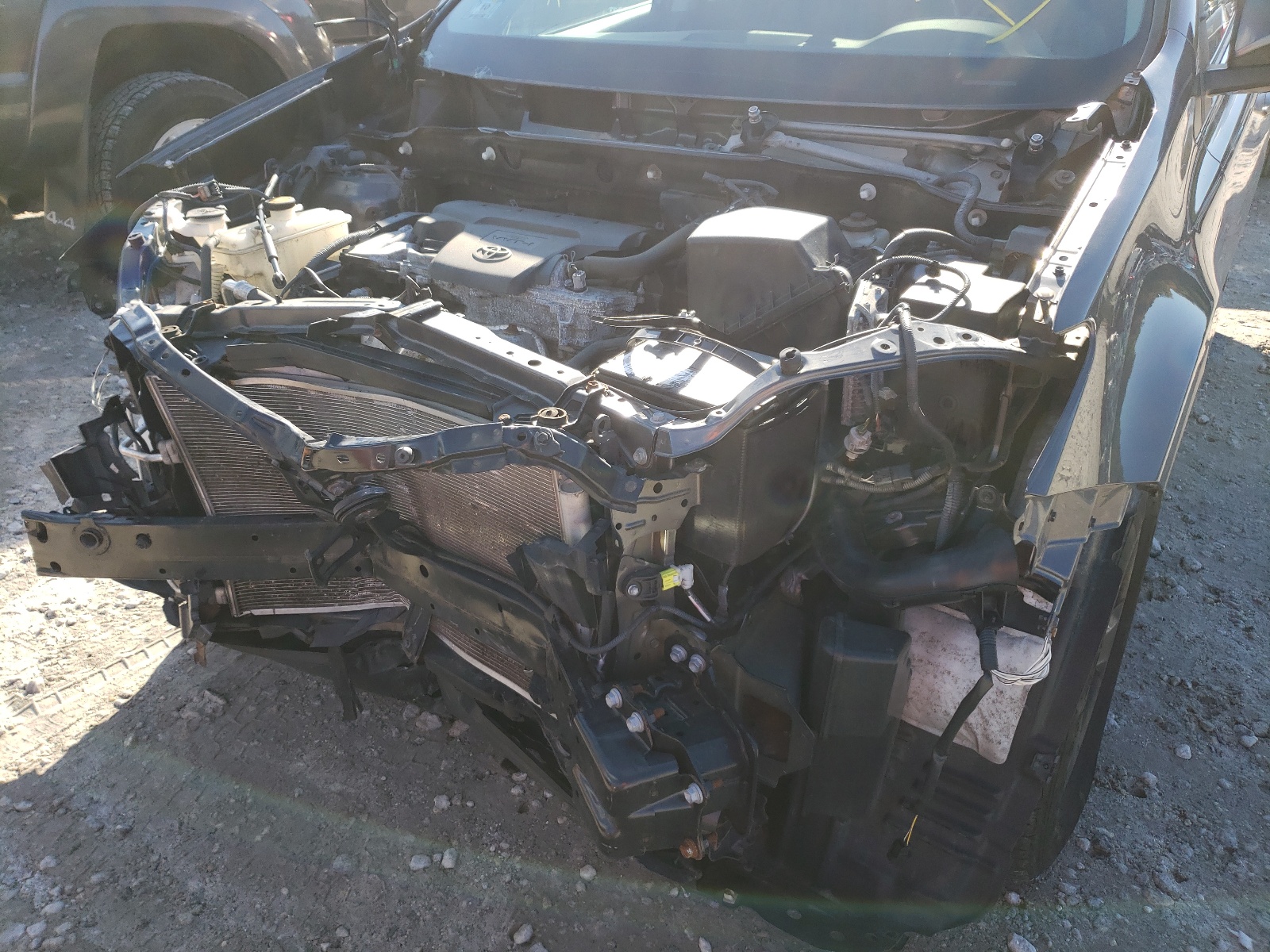 Photo 9 from auction – 2015 TOYOTA RAV4 XLE with VIN 2T3RFREVXFW290461