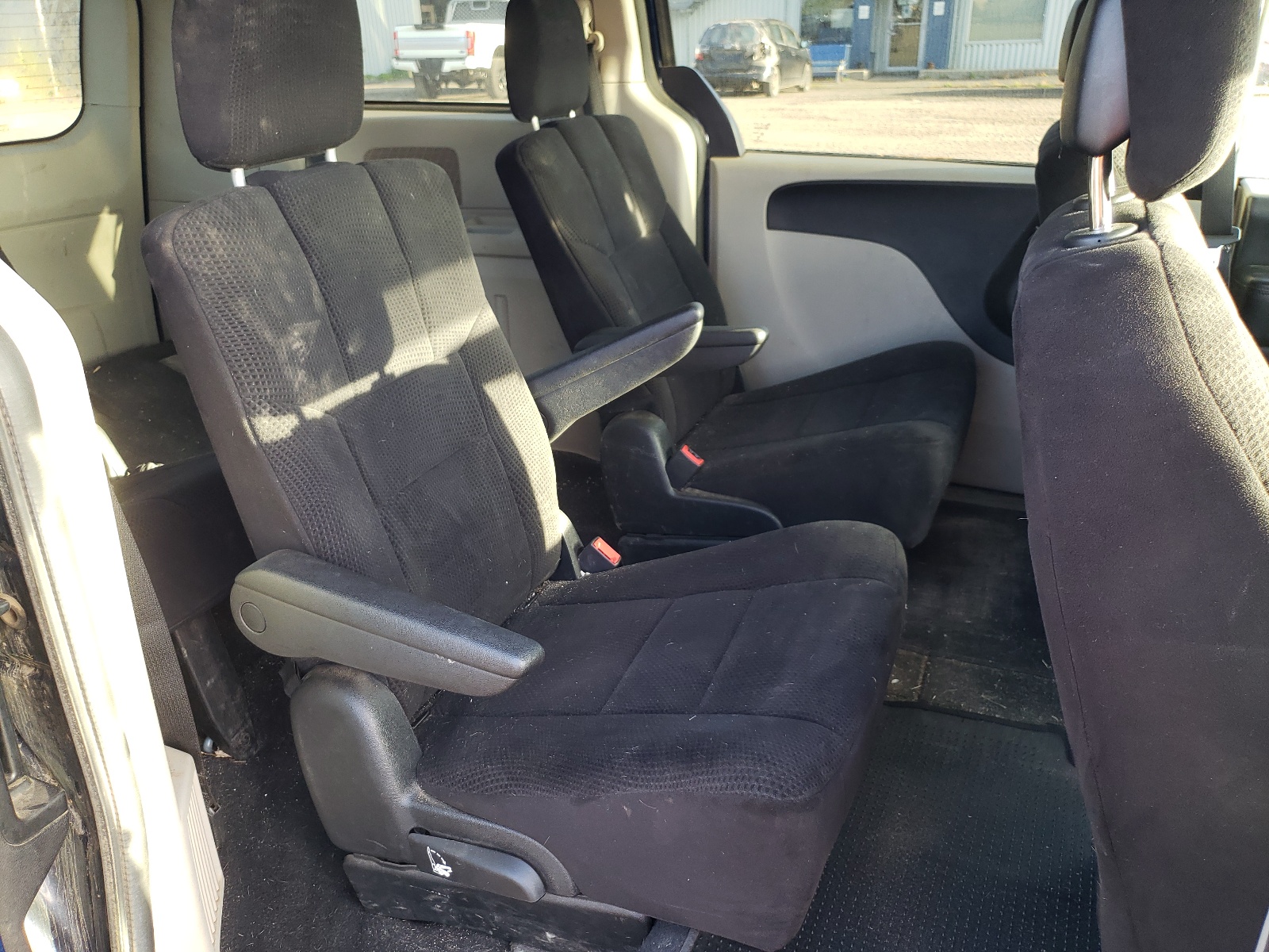 Photo 6 from auction – 2014 DODGE GRAND CARA with VIN 2C4RDGBG6ER127430