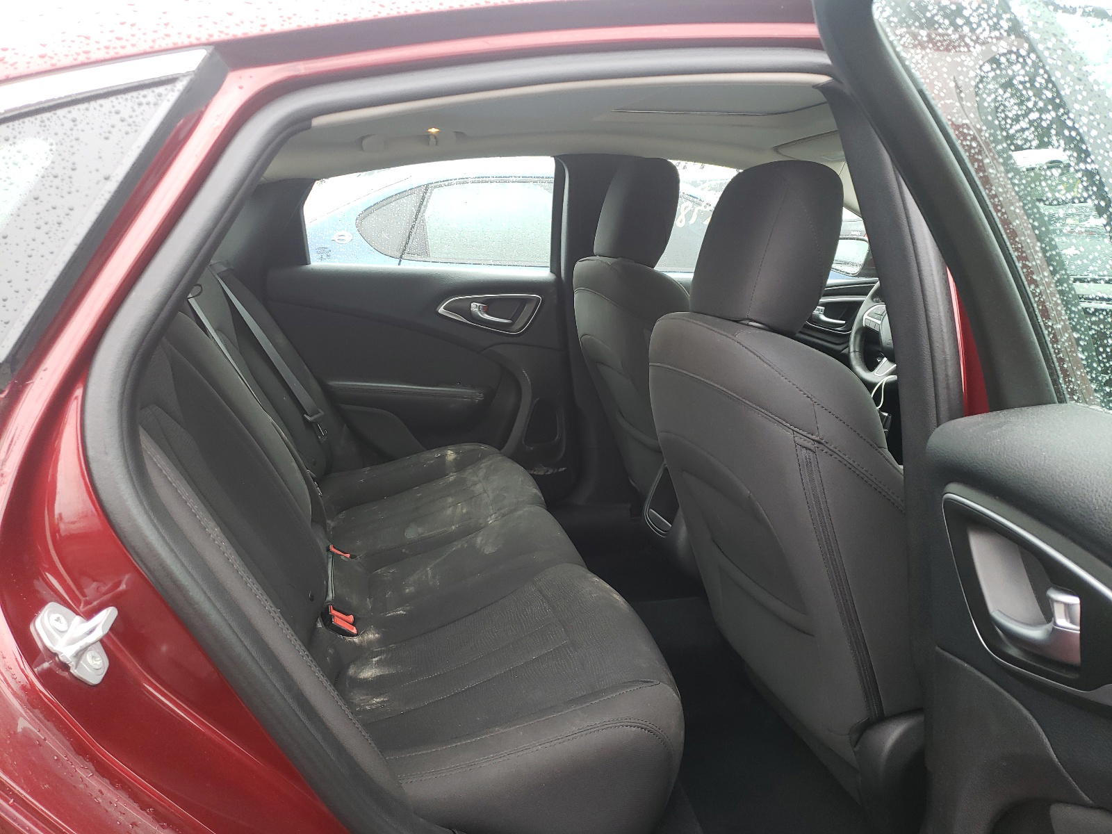Photo 6 from auction – 2016 CHRYSLER 200 LIMITE with VIN 1C3CCCAB5GN125079