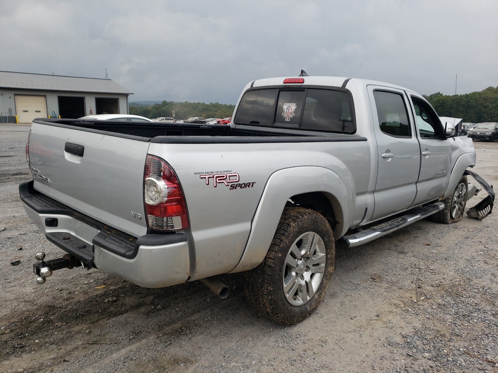 Photo 4 from auction – 2012 TOYOTA TACOMA DOU with VIN 3TMMU4FN5CM047686