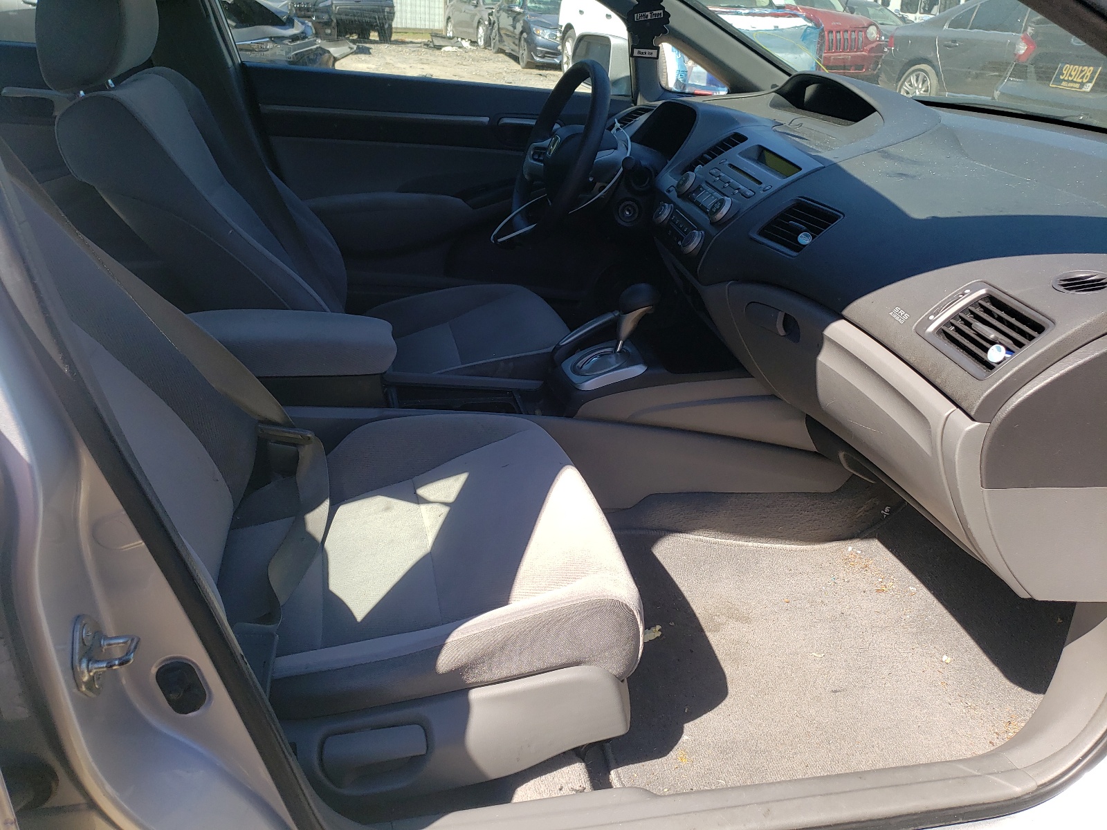 Photo 5 from auction – 2007 HONDA CIVIC EX with VIN 1HGFA168X7L042437