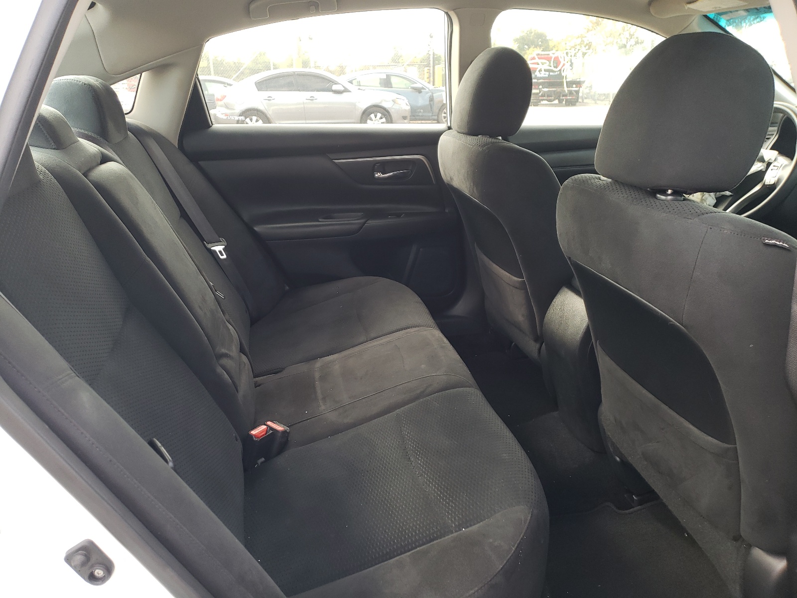 Photo 6 from auction – 2015 NISSAN ALTIMA 2.5 with VIN 1N4AL3AP2FC292269
