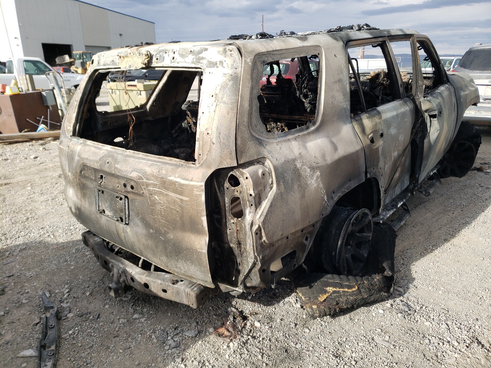 Photo 4 from auction – 2020 TOYOTA 4RUNNER SR with VIN JTEBU5JR7L5797972