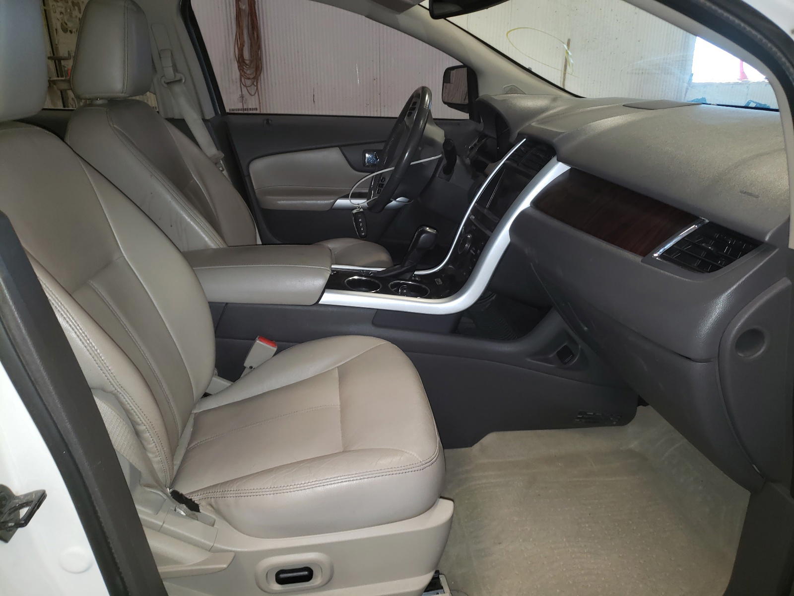 Photo 5 from auction – 2011 FORD EDGE LIMIT with VIN 2FMDK4KC4BBA16550
