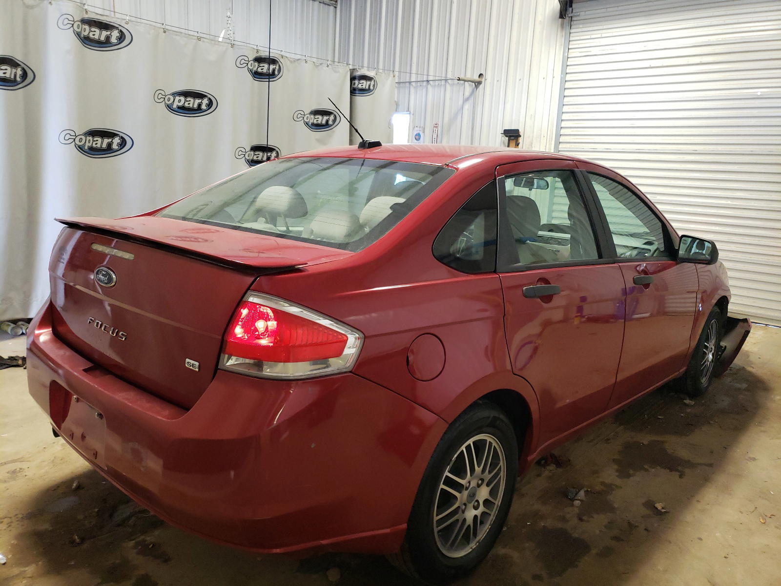 Photo 4 from auction – 2011 FORD FOCUS SE with VIN 1FAHP3FN9BW133039