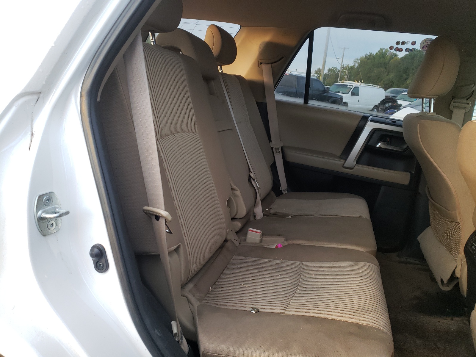 Photo 6 from auction – 2016 TOYOTA 4RUNNER SR with VIN JTEBU5JR6G5346165